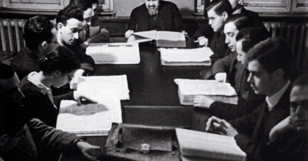 Ismar Elbogen with students at the Lehranstalt für die Wissenschaft des Judentums, Berlin 1938